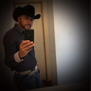 Meet your Posher, Gil